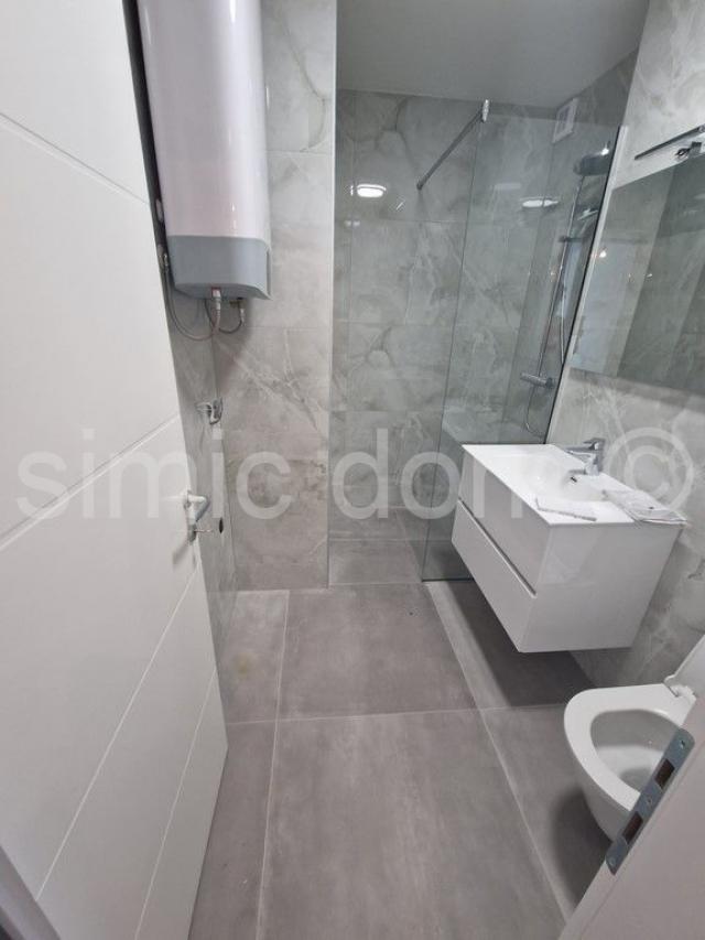 Prekrasan penthouse apartman s pogledom u novogradnji, Okrug Gornji