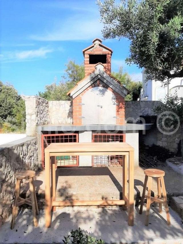 Šarmantna samostojeća kuća vrlo blizu mora, Rogoznica