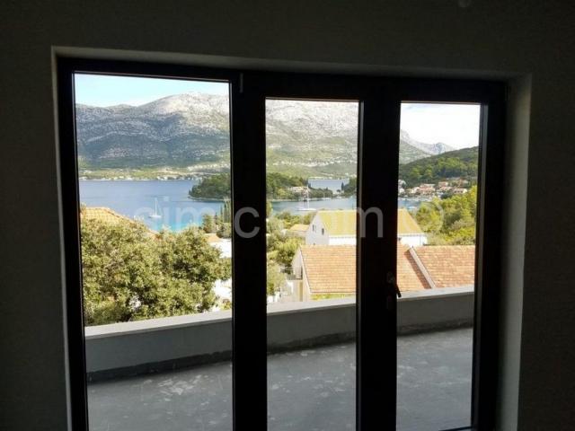 Trosoban stan 150m od mora, Korčula