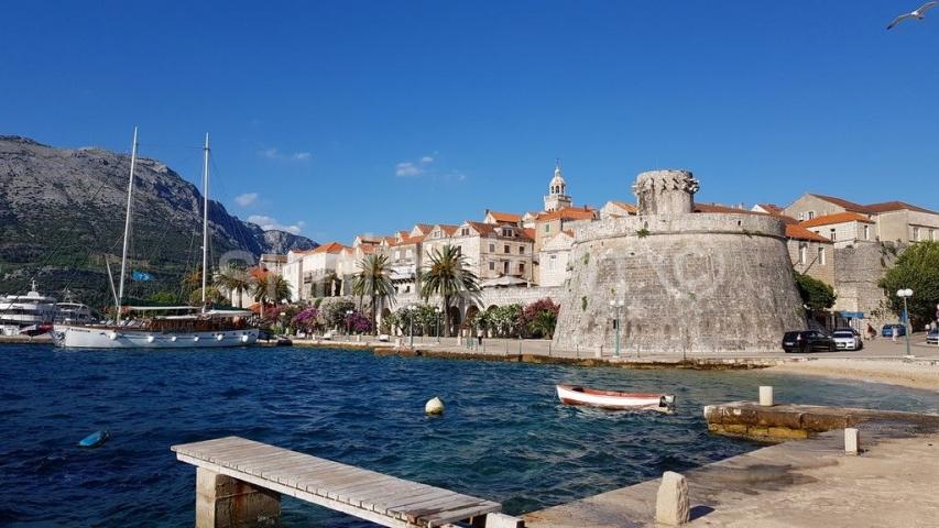 Trosoban stan 150m od mora, Korčula