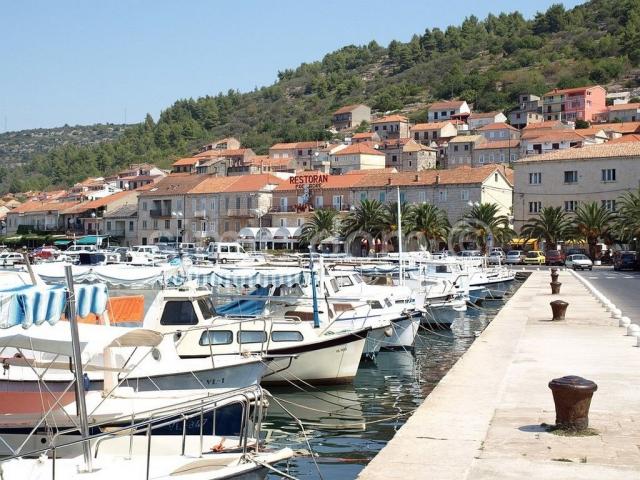 Zemljište prvi red do mora s dozvolom, Korčula