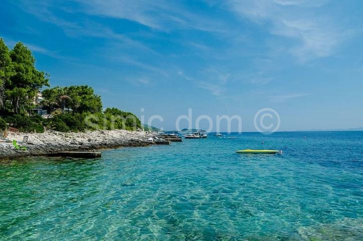 Zemljište prvi red do mora s dozvolom, Korčula