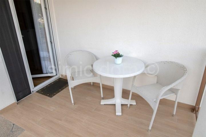 Namješteni apartman blizu mora, Vodice