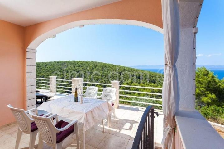 Apartmanska kuća s otvorenim pogledom, Korčula