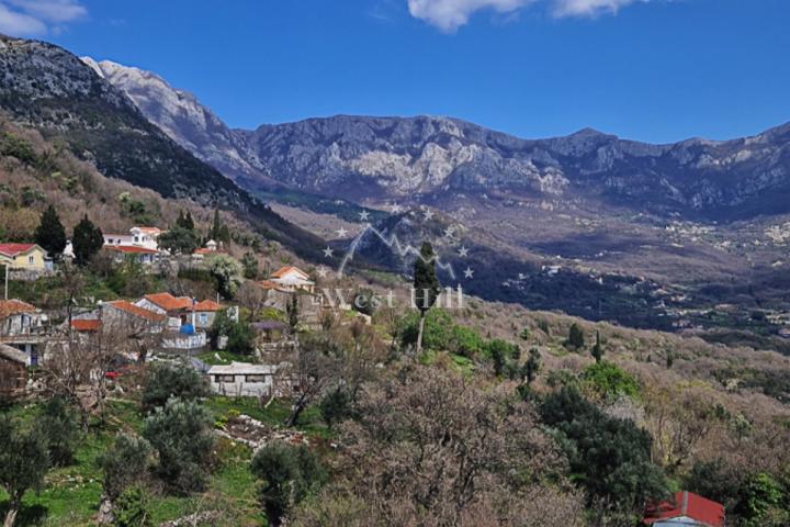 Kuća sa prekrasnim pogledom na planine