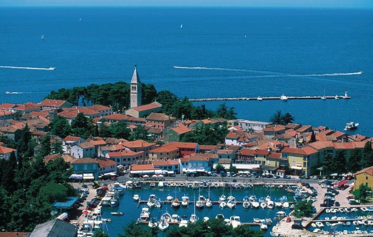 We are selling a house in Novigrad near the sea and the beach