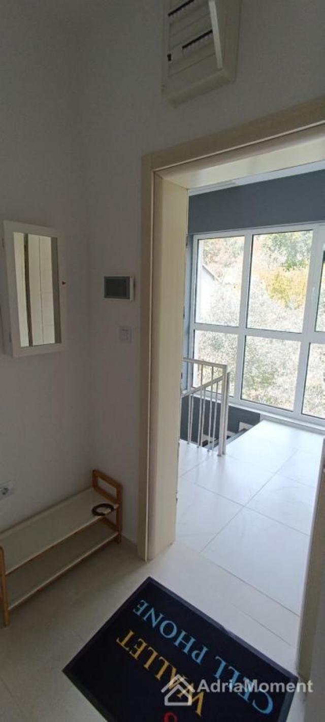 2-soban stan u Donjoj Lastvi - 80 m2