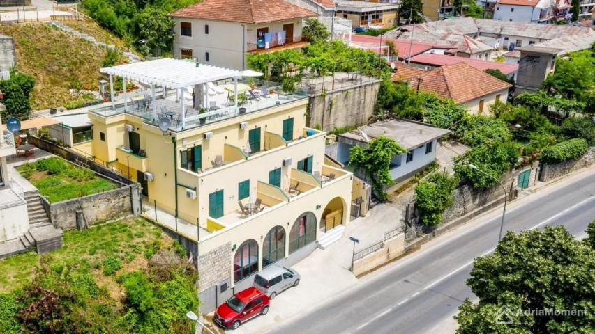 Hotel sa 10 soba u Meljinama, Herceg Novi