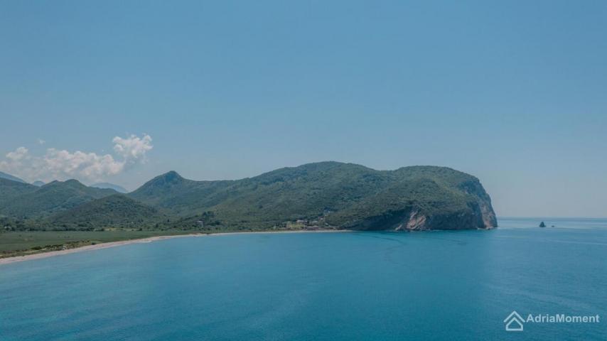 Kuća u Buljarici sa bazenom i panoramskim pogledom