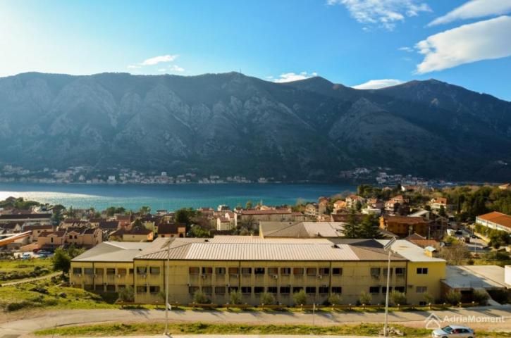 Kotor Dobrota - Trosoban stan