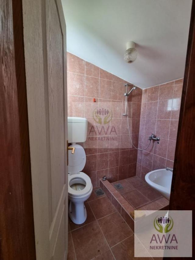 Apatin. Budžak 3 Vikendice ukupno 180m2, plac 8729m2