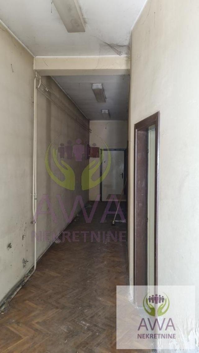 Centar Sombora. 184. 5m2 poslovnog prostora