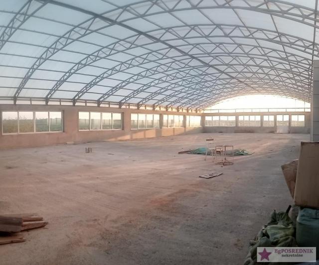 Čukarica, Velika Moštanica, Milovana Milenkovića, 400+300m2