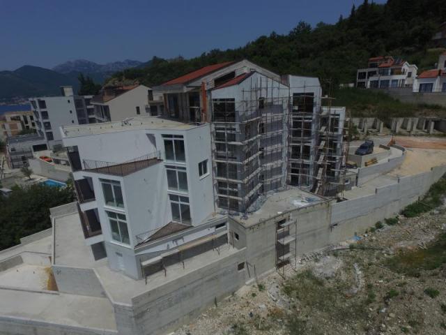 One bedroom apartment for sale in Tivat with sea view