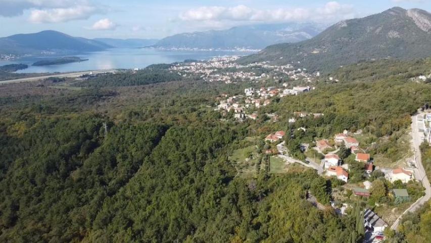 Urbanized plot with a sea view in Kavac, Kotor is for sale