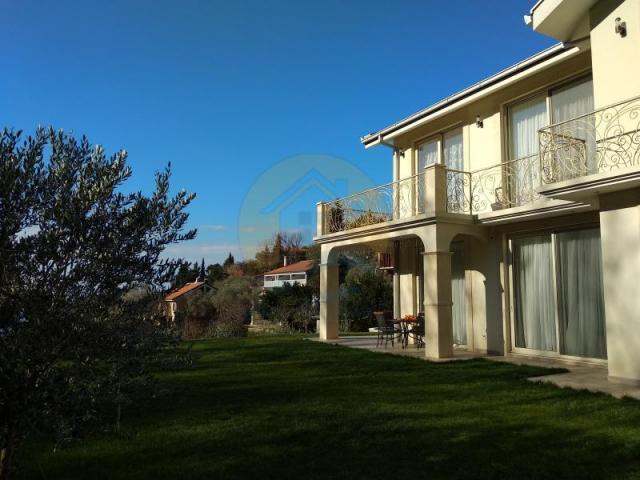 New villa with swimming pool in beautiful village of Rijeka Riževići - Montenegro