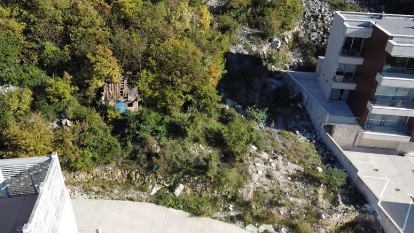 Urbanized plot in an excellent location with a view of the sea in Kotor is for sale