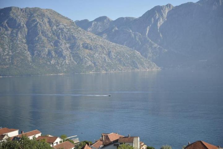 New 3-bedroom apartment with a panoramic sea view in Kotor for sale