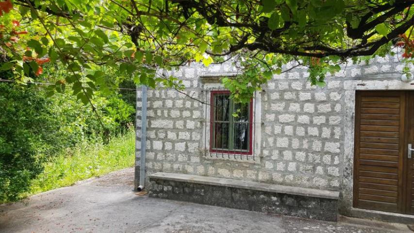 Stone house for sale in a great location in Dobrota, Kotor. 