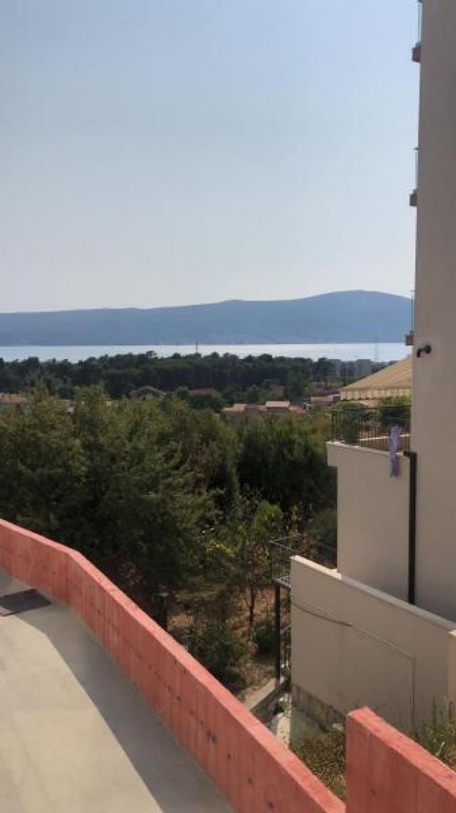 One bedroom apartment for sale in Tivat with sea view