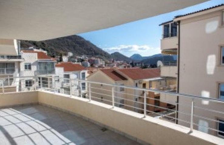 Two bedroom apartment Petrovac, Budva