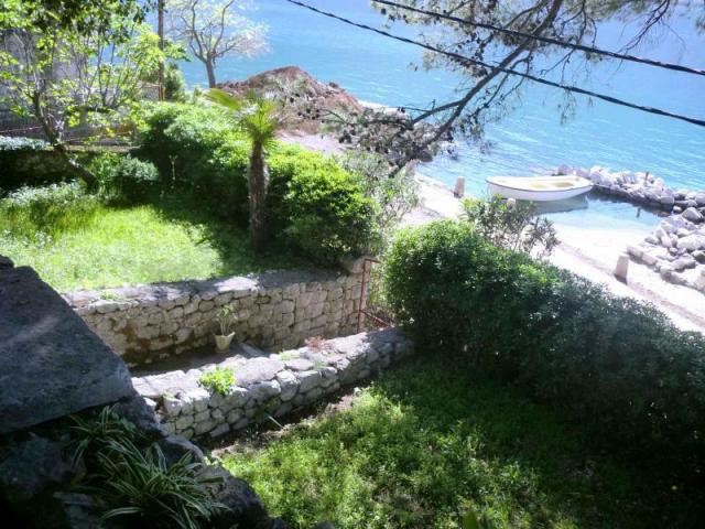 A house in a perfect location in Kotor is for sale