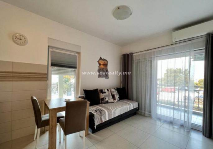 One-bedroom apartments and studio apartments, 250 m from the sea