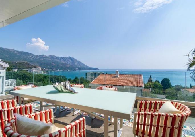 Villa in Becici with sea view