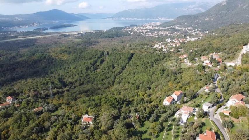 Urbanized plot with a sea view in Kavac, Kotor is for sale