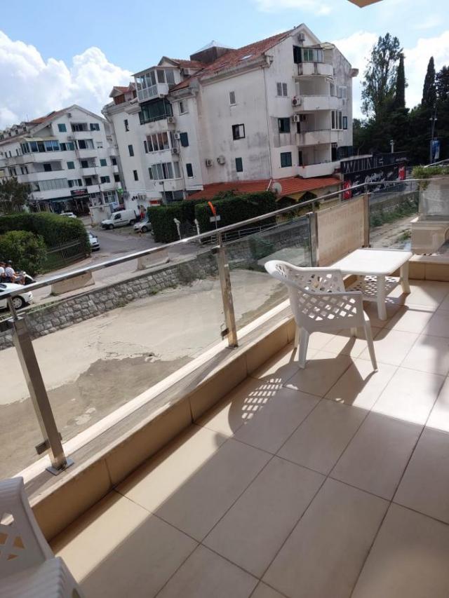 Luxurious apartment in the center of Budva is for sale