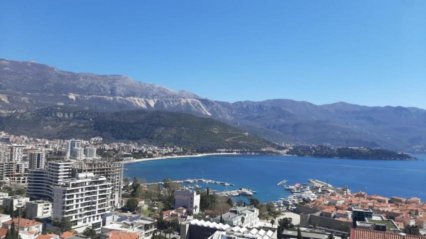 A house in an attractive location in Budva is for sale