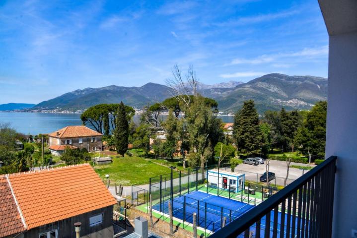 Exclusive 2-bedroom apartment with a sea view in Tivat for sale