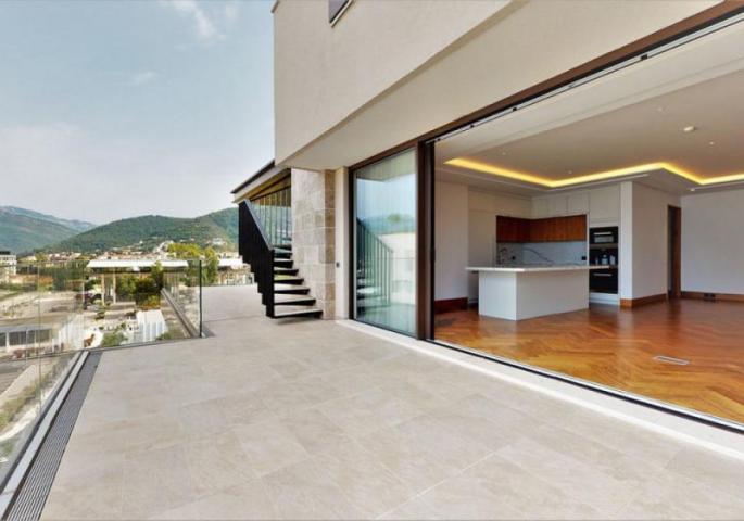 Penthouse in Porto Montenegro