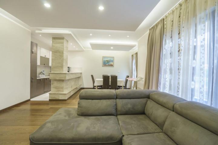 Luxurious apartment in the center of Budva is for sale