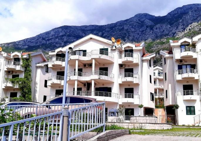 Three-bedroom lux apartment for sale-Kotor