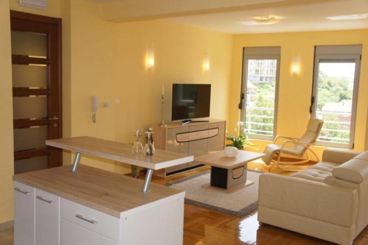 For sale two bedroom fully furnished apartment in Becici