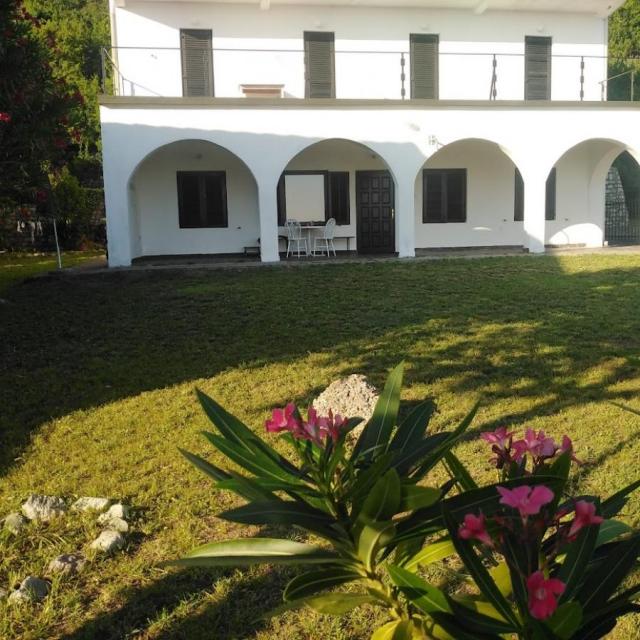 Villa with sea view, Petrovac