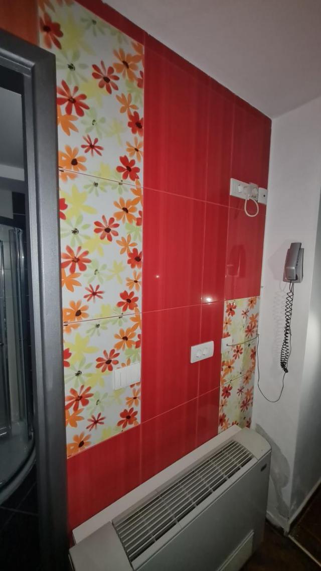 Prodaja, Poslovni prostor, 300m2 , Centar