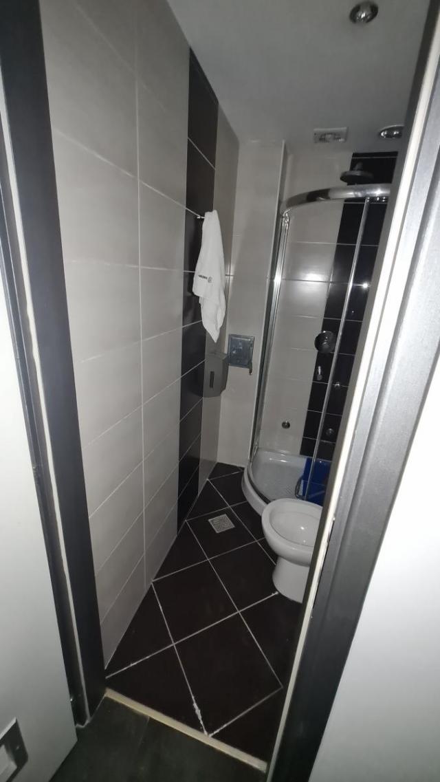 Prodaja, Poslovni prostor, 300m2 , Centar