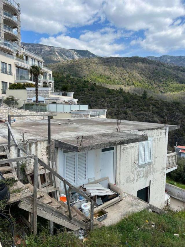 A house with a sea view in Budva for sale