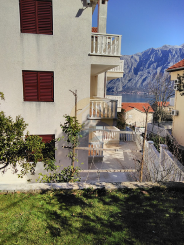 Family house with beautiful sea views for sale in Stoliv, Kotor - Montenegro. 