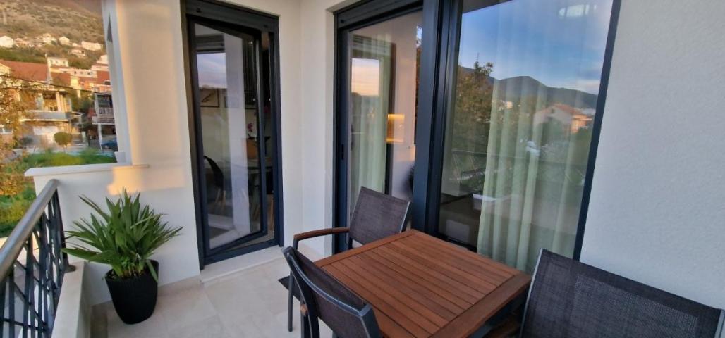 Two-bedroom apartment in Kalimanj, Tivat