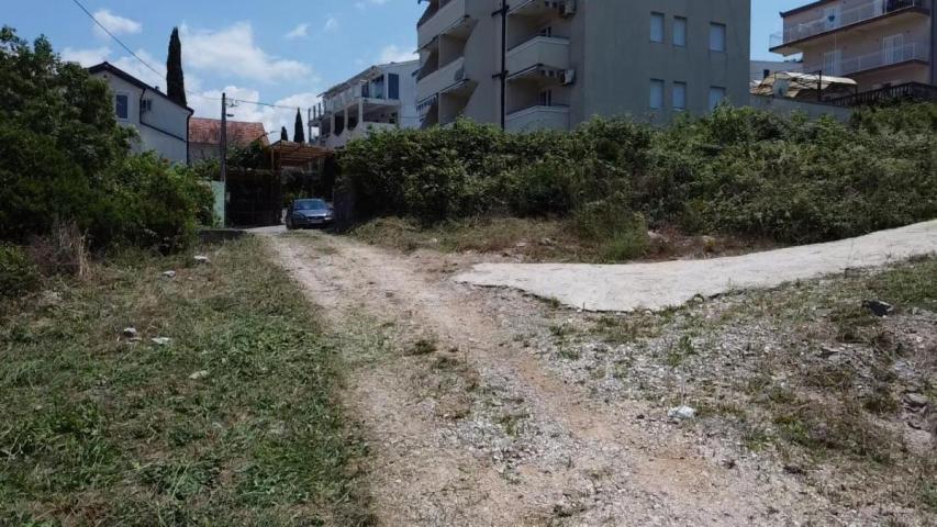 Urbanized land 730 m2 (GBA 292 m2) for sale, Kaluđerovina, Tivat