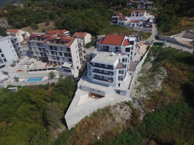 One bedroom apartment for sale in Tivat with sea view