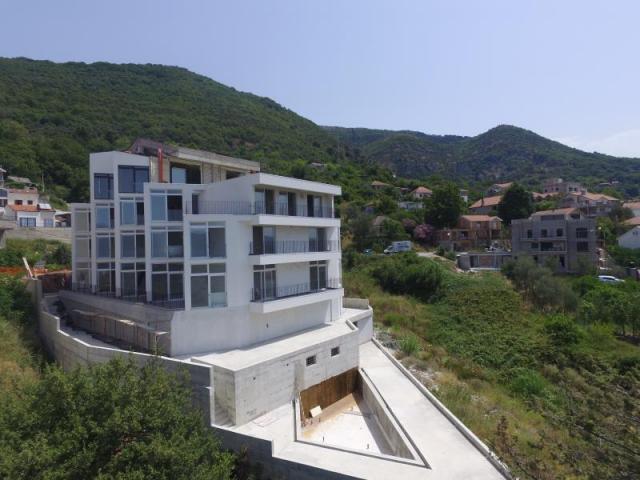 One bedroom apartment for sale in Tivat with sea view