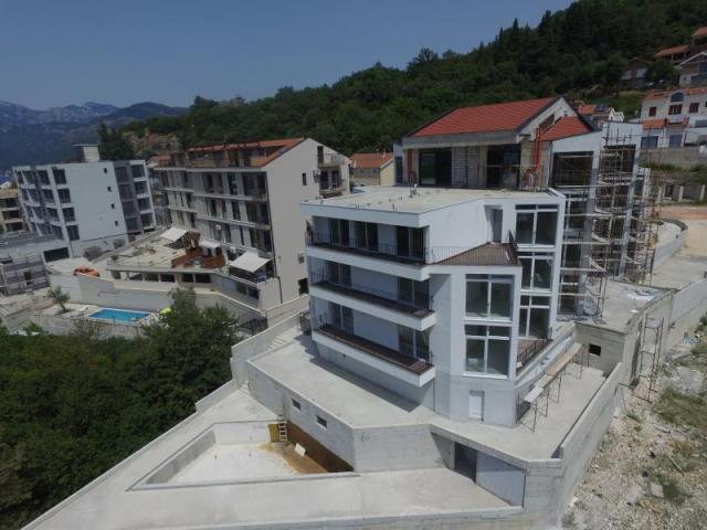 One bedroom apartment for sale in Tivat with sea view