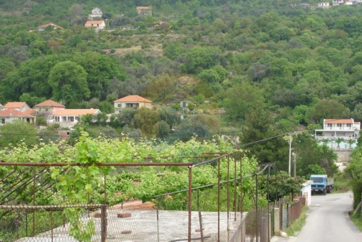 Urbanized plot in Kavac, Kotor