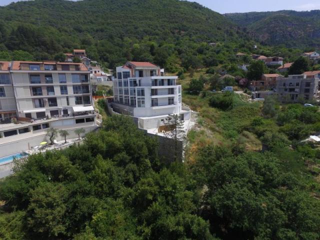 One bedroom apartment for sale in Tivat with sea view