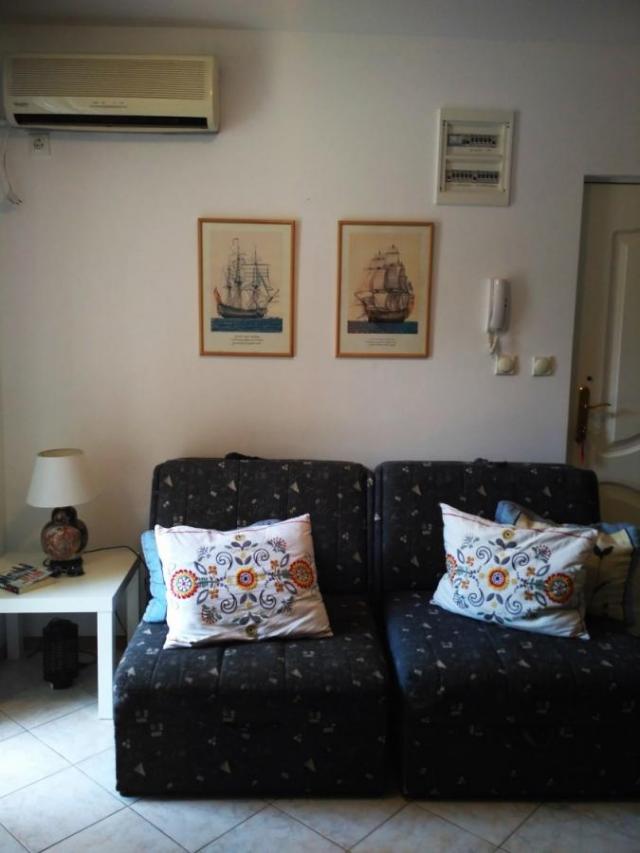 One bedroom apartment, Petrovac, Budva