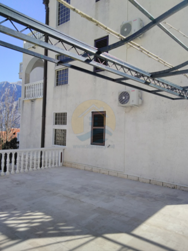 Family house with beautiful sea views for sale in Stoliv, Kotor - Montenegro. 